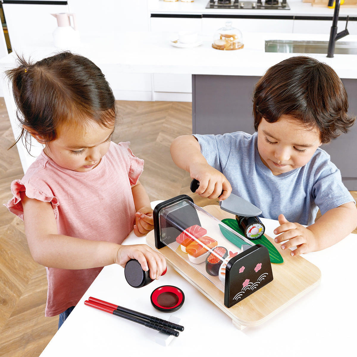 Joc de rol - Set Sushi din lemn, 20 piese, 3+ ani | Hape