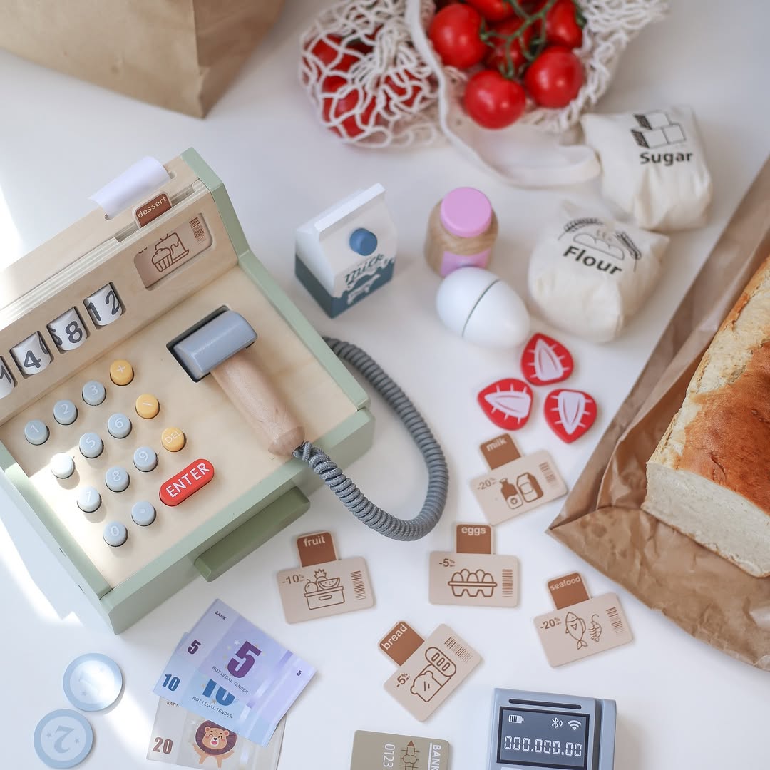 Joc educativ - Joc de rol Casă de marcat din lemn | UMU Toys - 2