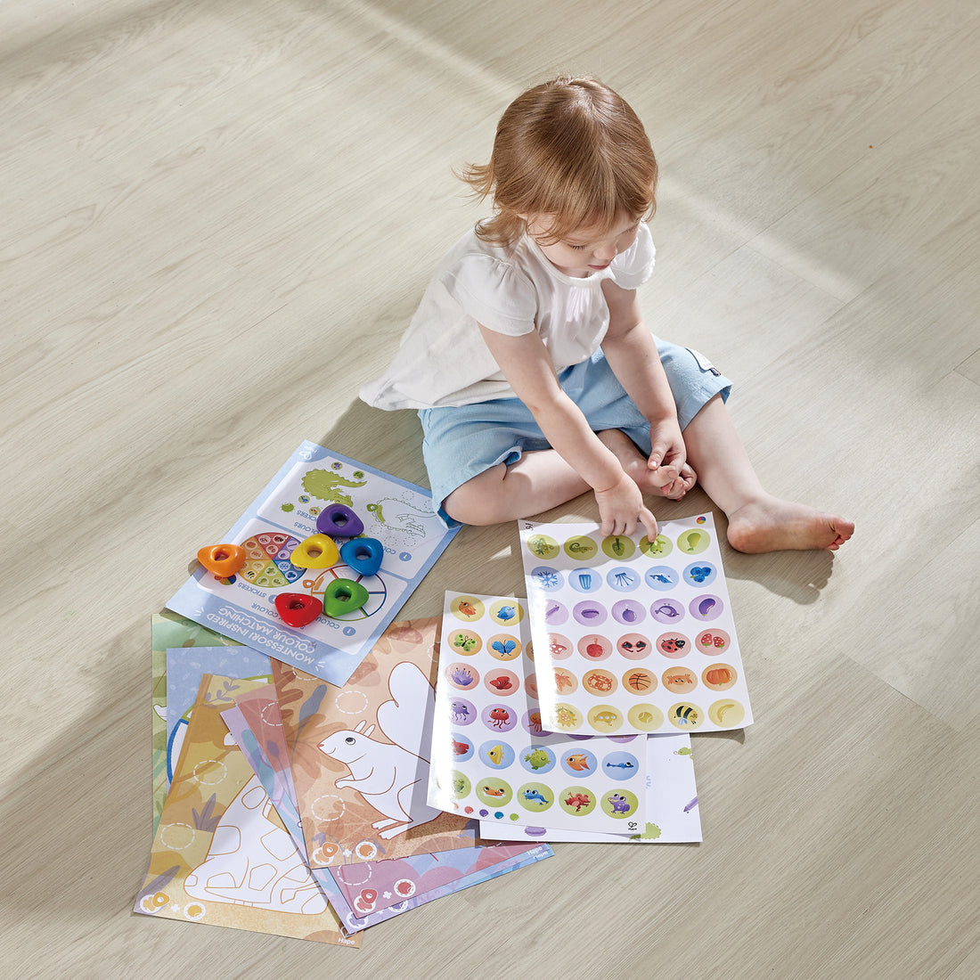 Joc creativ – Creioane cerate și activități de colorat, 18 piese, 2+ ani | Hape