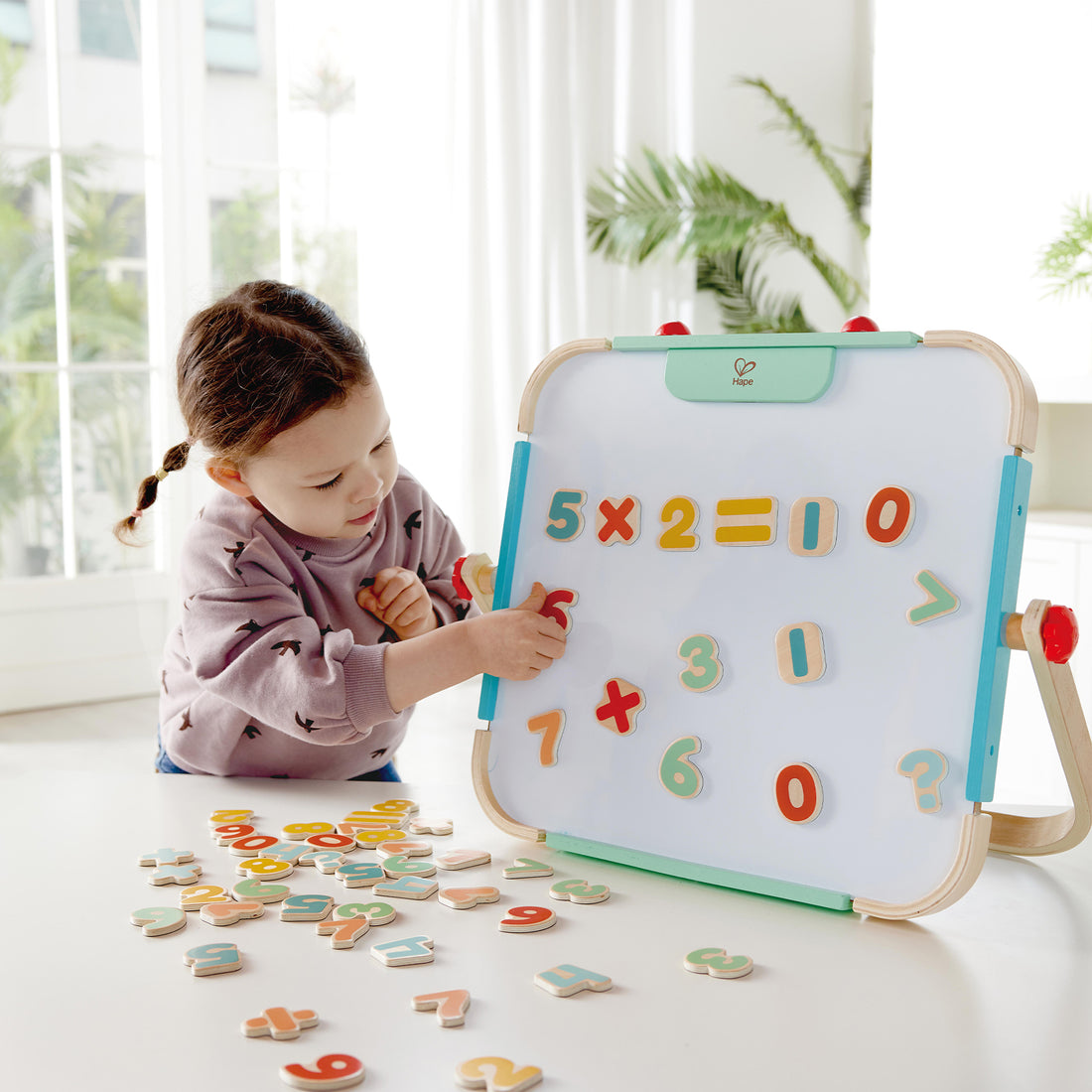 Joc educativ cu magneţi - Numere, 54 de piese din lemn, 3+ ani | Hape