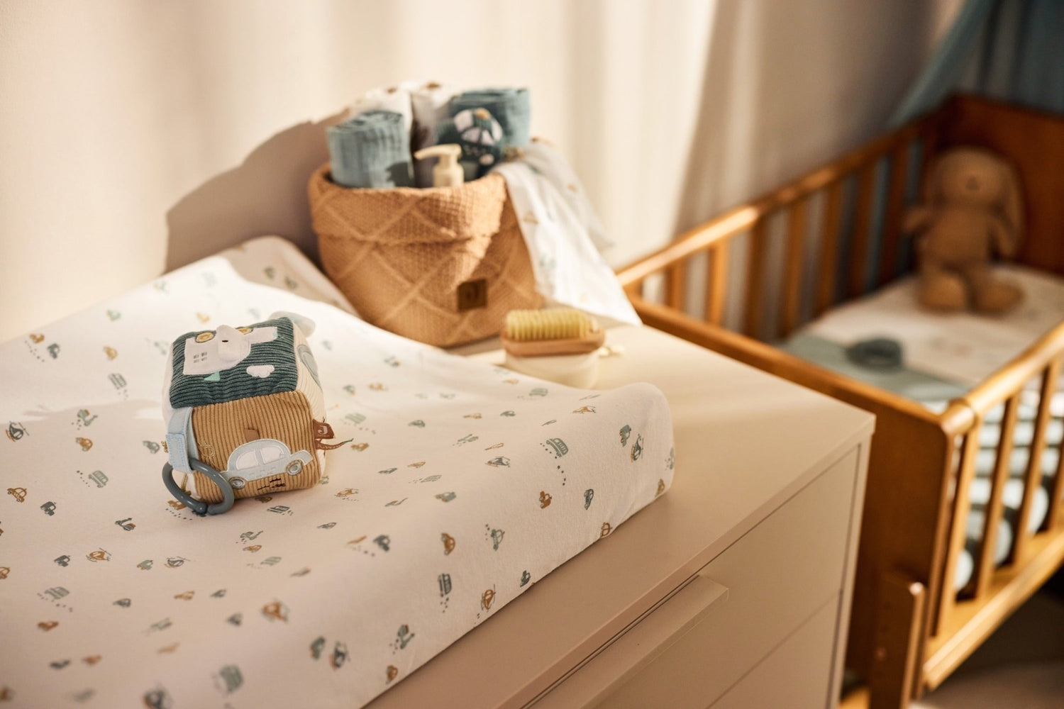 Jucarii de plus - Cub senzorial din pluş cu activităţi - On The Go, 0+ ani | Jollein - 5