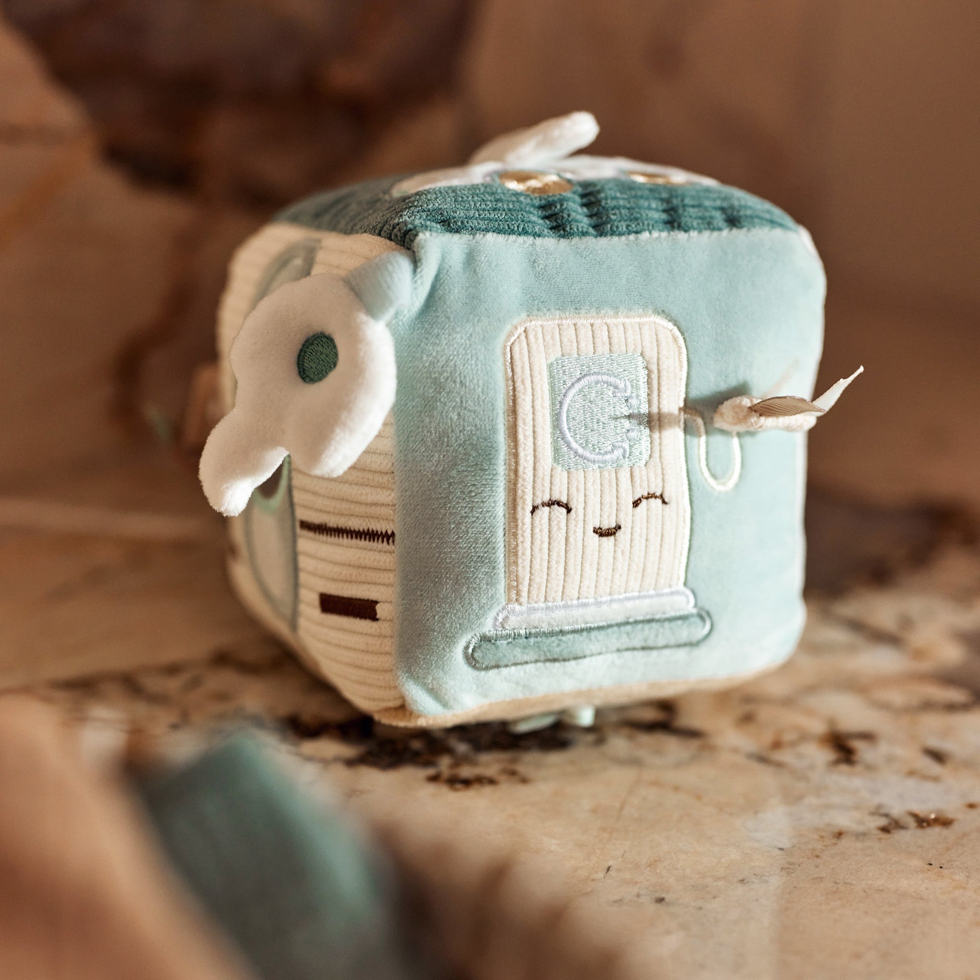 Jucarii de plus - Cub senzorial din pluş cu activităţi - On The Go, 0+ ani | Jollein - 3