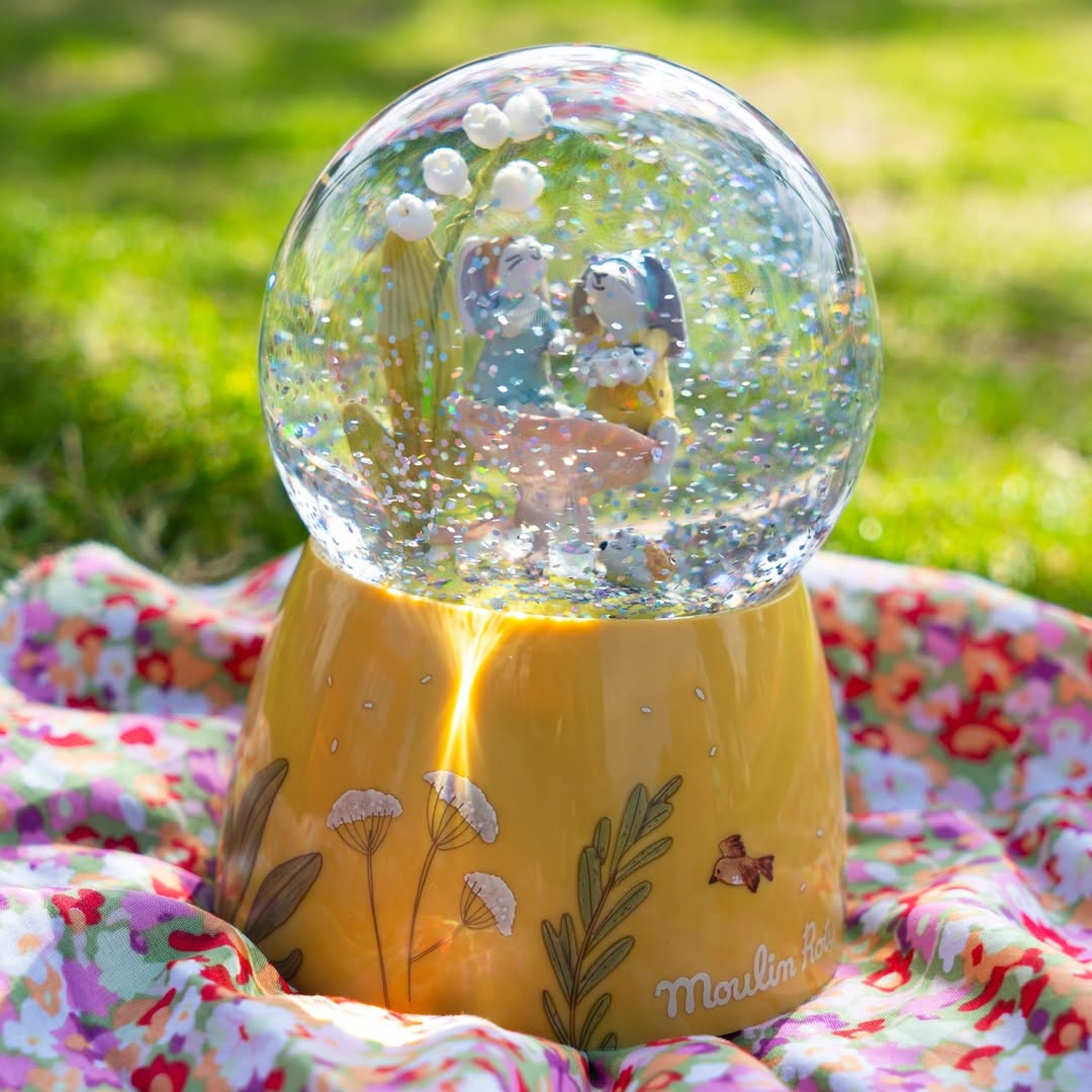 Cutiuţe şi globuri muzicale - Cutie muzicală Glob de zăpadă - Trois petits lapins, 3+ ani | Moulin Roty - 2
