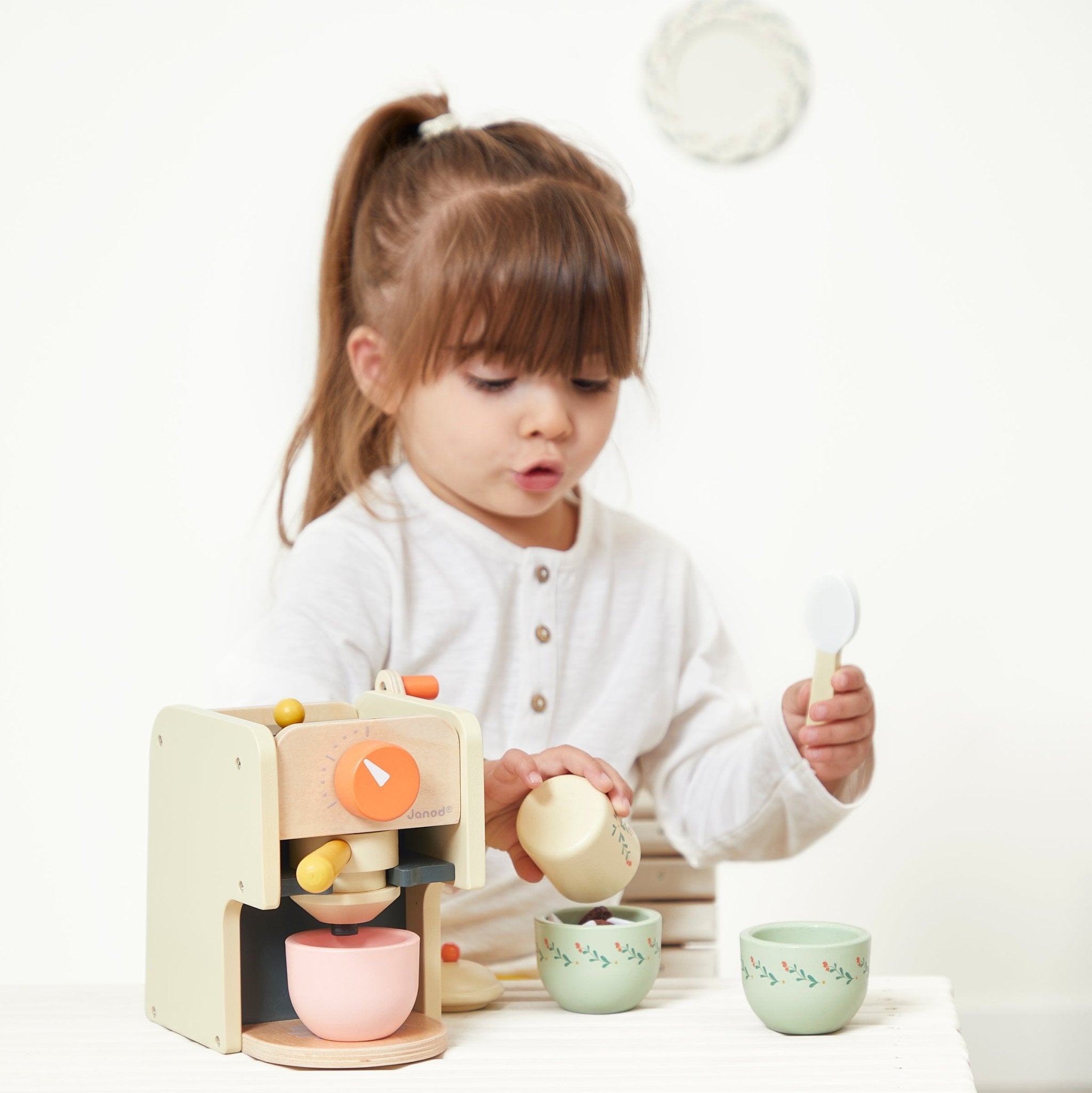 Jocuri şi jucării de rol - Joc de rol Espressor de cafea cu 5 accesorii din lemn - Shiny Grandma, 3+ ani | Janod - 2