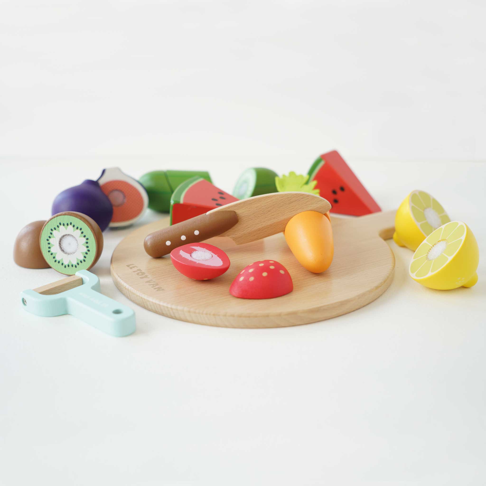 Bucătării şi accesorii pentru copii - Joc de rol Set legume din lemn pentru feliat, 18 piese, 2+ ani | Le Toy Van - 2