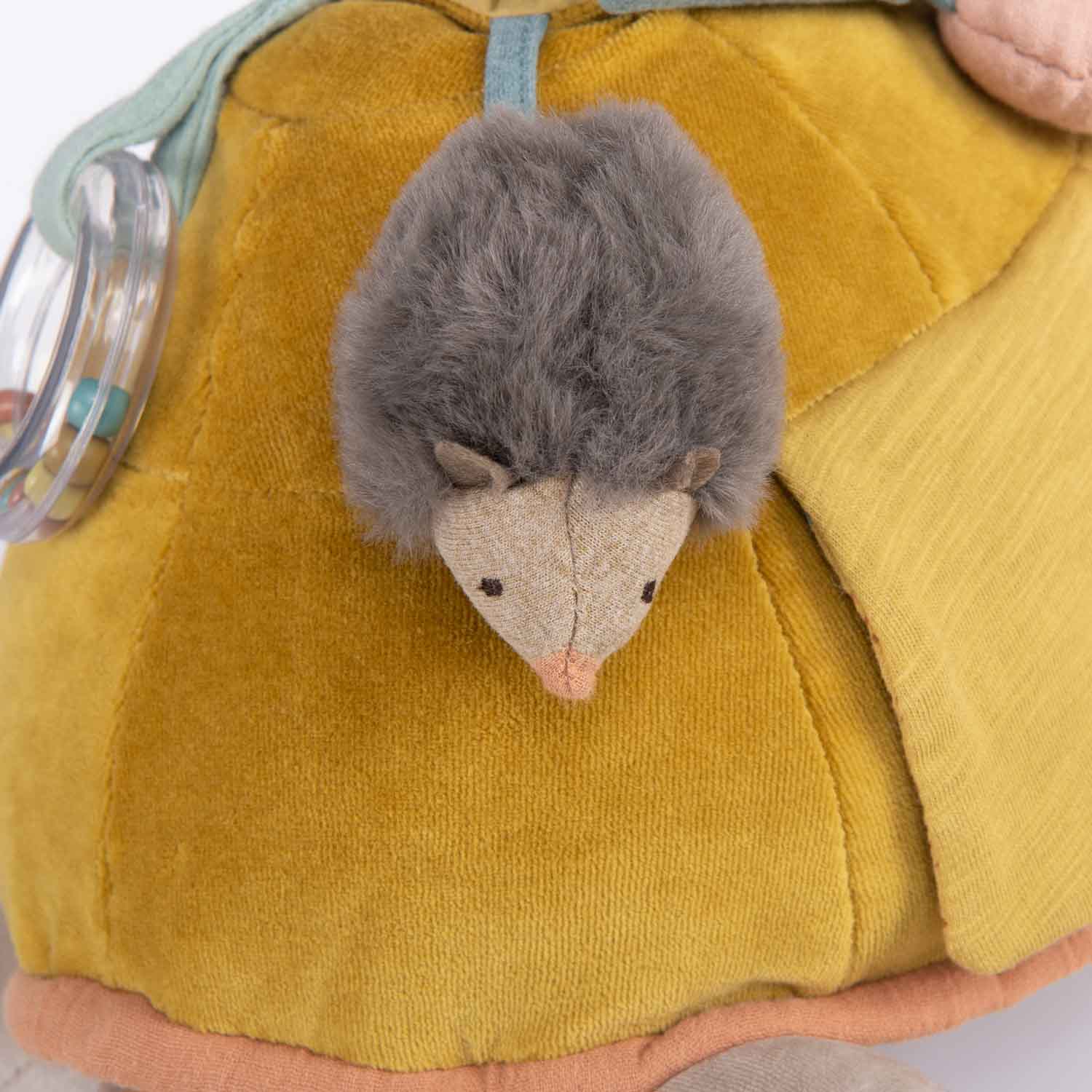 Jucărie de pluş senzorială cu activităţi pentru bebeluşi - Broasca ţestoasă gigantică "Trois petits lapins"- Moulin Roty